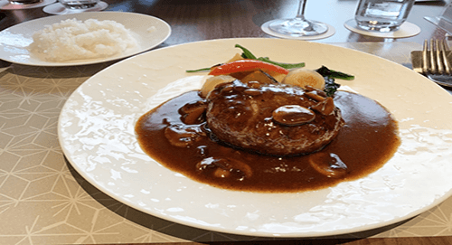 濃厚なソースのパスタやハンバーグ