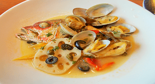 地中海料理・ブイヤベース・魚介類やオリーブ