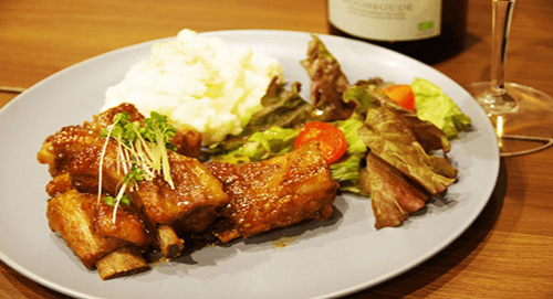 スペアリブや牛もも肉のローストビーフ